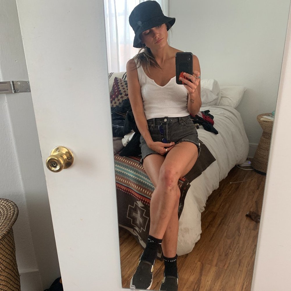 Meet your Posher, Danielle